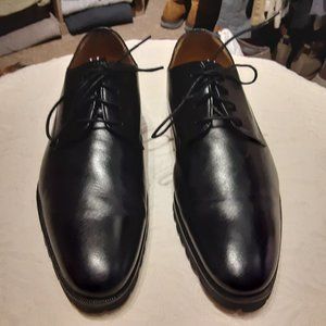 New Carlos Santana black oxford - size 9